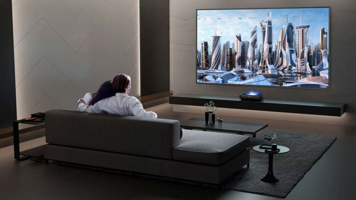 Лазерный телевизор Hisense в комнате